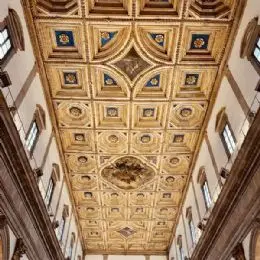 plafond à caissons du XVIIe siècle